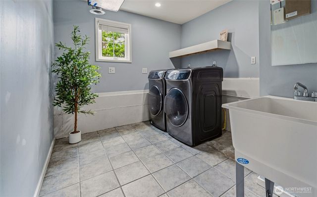 17202 NE 134th Place, Redmond, WA 98052