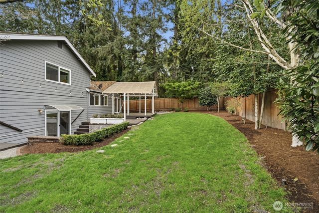 17202 NE 134th Place, Redmond, WA 98052