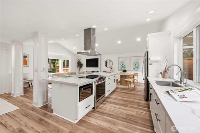 17202 NE 134th Place, Redmond, WA 98052