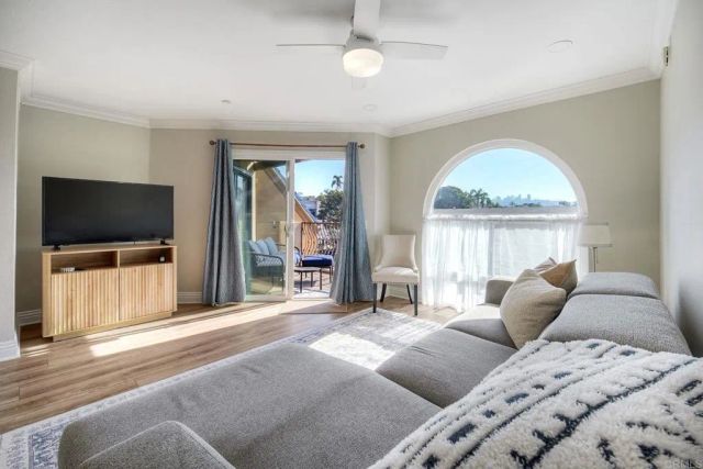 7509 Ave, La Jolla, CA 92037