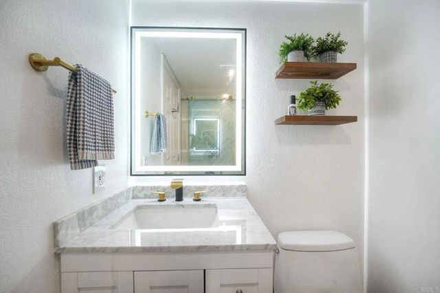 7509 Ave, La Jolla, CA 92037