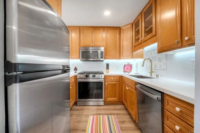 7509 Ave, La Jolla, CA 92037