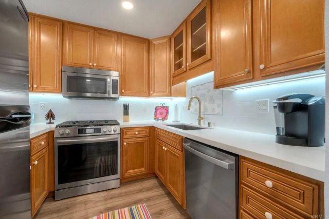 7509 Ave, La Jolla, CA 92037