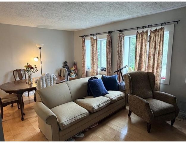 1 Universal St 9, Framingham, MA 01702