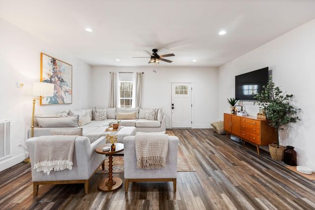 347 Shadows Lawn Drive, Athens, TN 37303