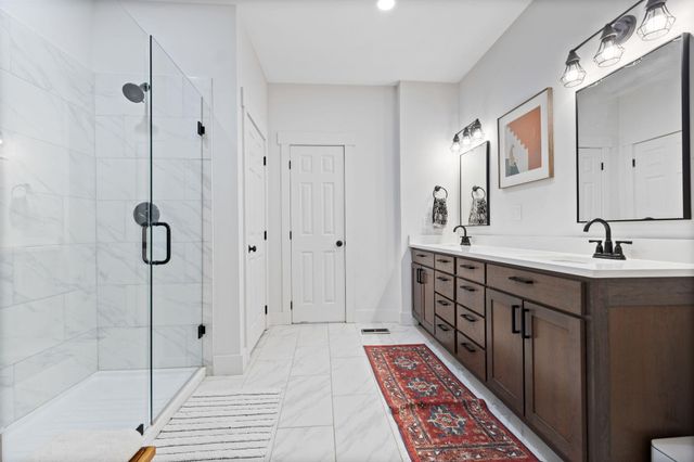 347 Shadows Lawn Drive, Athens, TN 37303