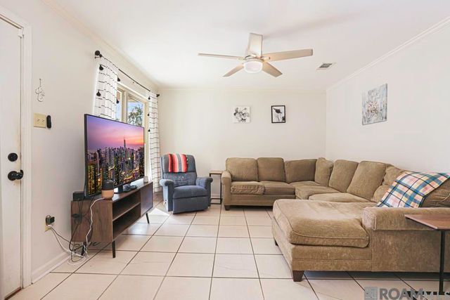 1036 N Sears Ave, Gonzales, LA 70737