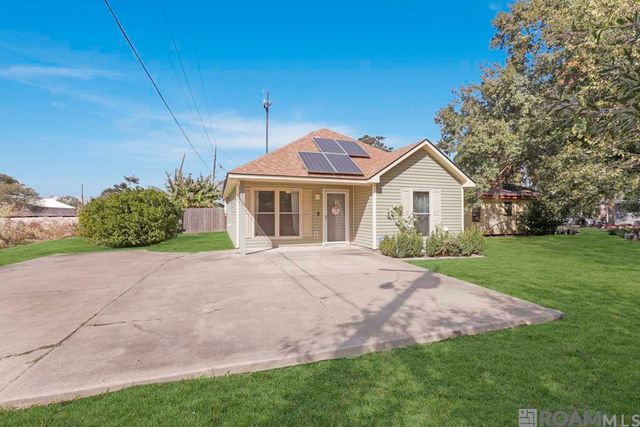 1036 N Sears Ave, Gonzales, LA 70737