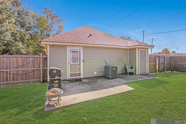 1036 N Sears Ave, Gonzales, LA 70737