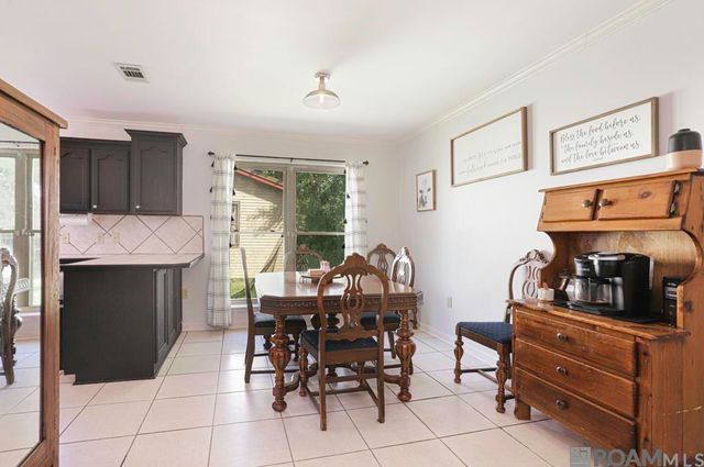 1036 N Sears Ave, Gonzales, LA 70737