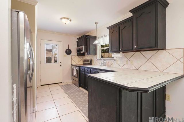 1036 N Sears Ave, Gonzales, LA 70737