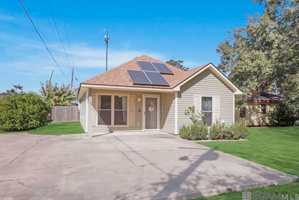 1036 N Sears Ave, Gonzales, LA 70737