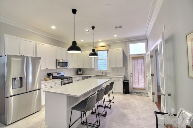 997 RIVER CURRENTS DR, Memphis, TN 38103