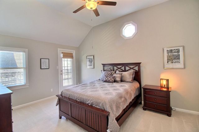 997 RIVER CURRENTS DR, Memphis, TN 38103