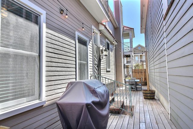 997 RIVER CURRENTS DR, Memphis, TN 38103