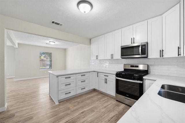 6829 Japonica Street, Houston, TX 77087