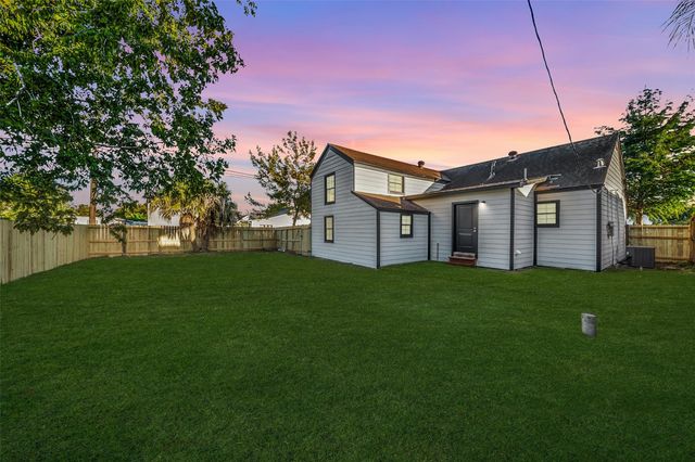 6829 Japonica Street, Houston, TX 77087