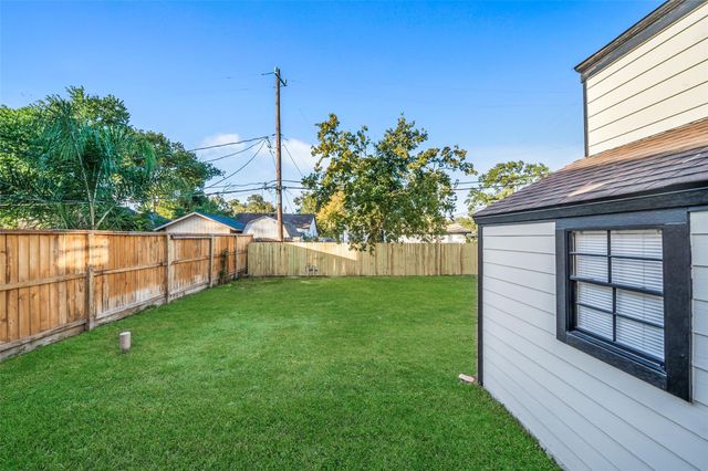 6829 Japonica Street, Houston, TX 77087