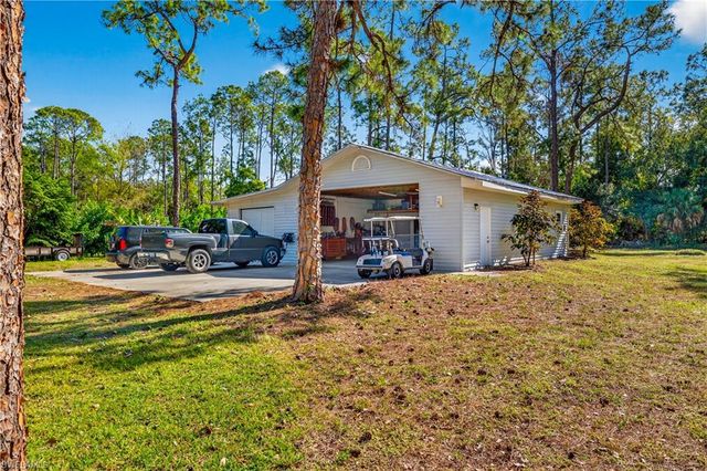 5100 Mahogany Ridge DR, Naples, FL 34119