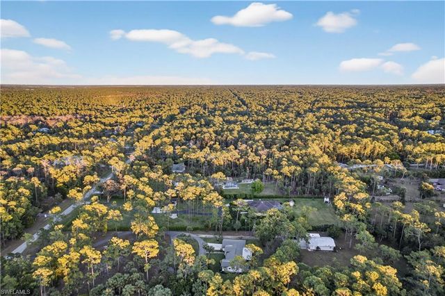 5100 Mahogany Ridge DR, Naples, FL 34119