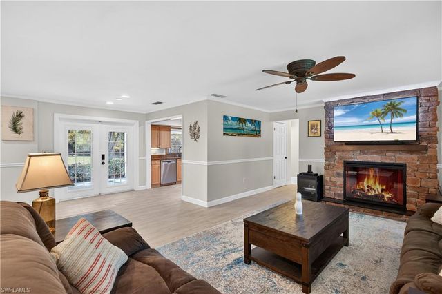 5100 Mahogany Ridge DR, Naples, FL 34119