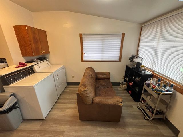 435 NE Howard Dr, Pullman, WA 99163