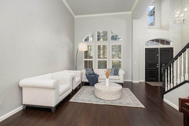 10340 N Sinclair Circle, Fresno, CA 93730