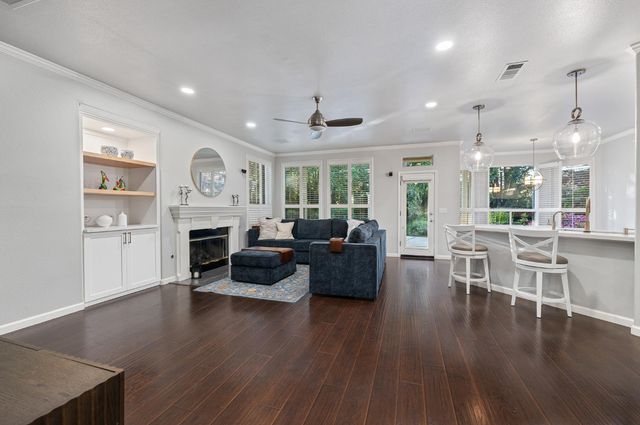 10340 N Sinclair Circle, Fresno, CA 93730