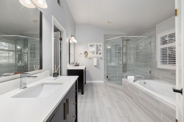 10340 N Sinclair Circle, Fresno, CA 93730