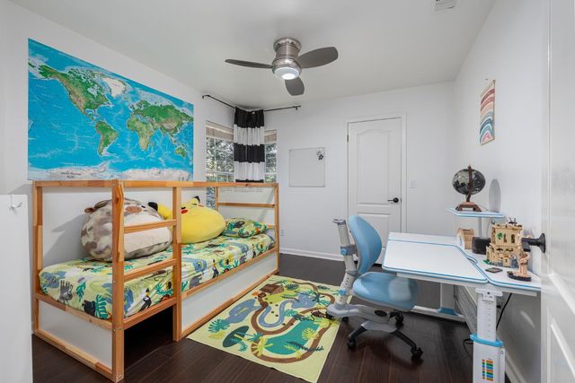 10340 N Sinclair Circle, Fresno, CA 93730