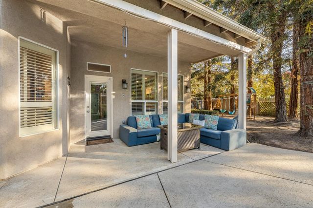 10340 N Sinclair Circle, Fresno, CA 93730