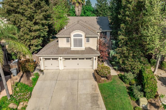 10340 N Sinclair Circle, Fresno, CA 93730