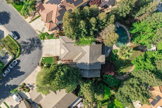 10340 N Sinclair Circle, Fresno, CA 93730