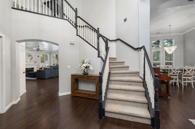 10340 N Sinclair Circle, Fresno, CA 93730