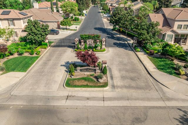 10340 N Sinclair Circle, Fresno, CA 93730