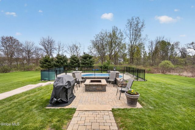 9 Backspin Drive, Mechanicville, NY 12118