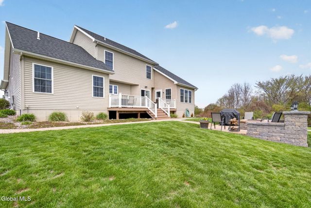 9 Backspin Drive, Mechanicville, NY 12118