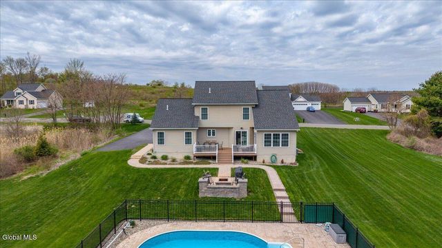 9 Backspin Drive, Mechanicville, NY 12118
