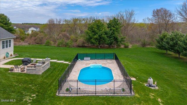 9 Backspin Drive, Mechanicville, NY 12118
