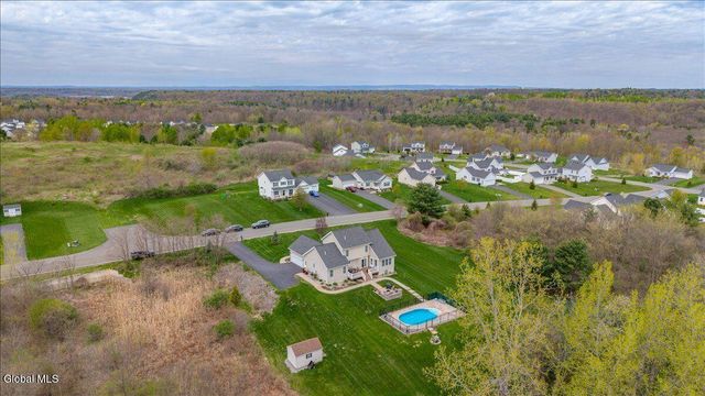 9 Backspin Drive, Mechanicville, NY 12118
