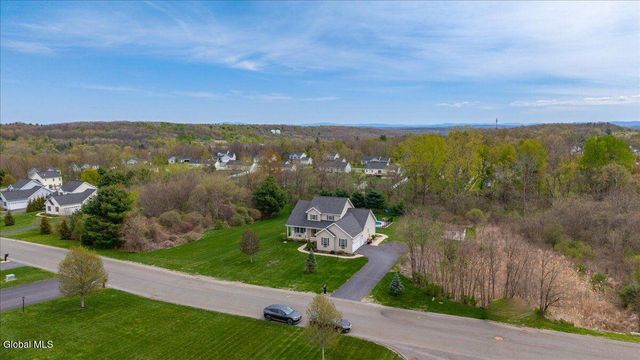 9 Backspin Drive, Mechanicville, NY 12118