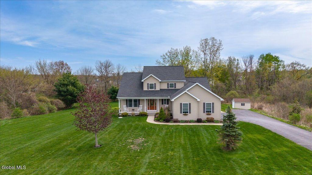 9 Backspin Drive, Mechanicville, NY 12118