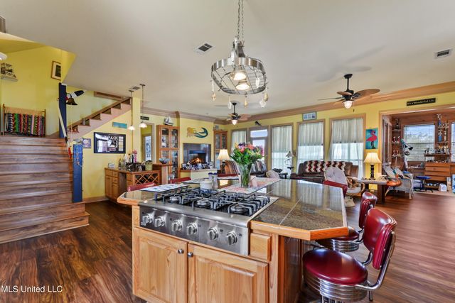4020 Nineteenth Street, Bay Saint Louis, MS 39520