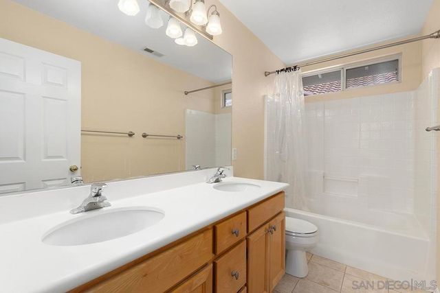 553 Golf Glen Dr, San Marcos, CA 92069