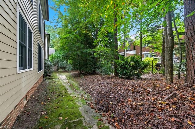 221 Woodmere Dr Unit B, Williamsburg, VA 23185