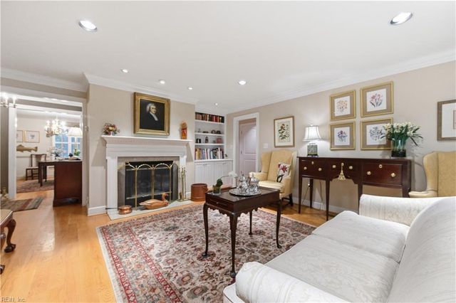 221 Woodmere Dr Unit B, Williamsburg, VA 23185