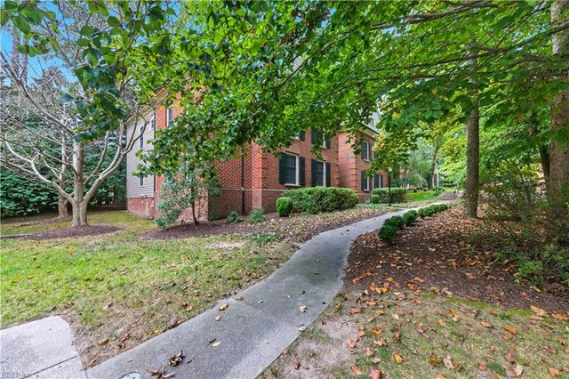 221 Woodmere Dr Unit B, Williamsburg, VA 23185