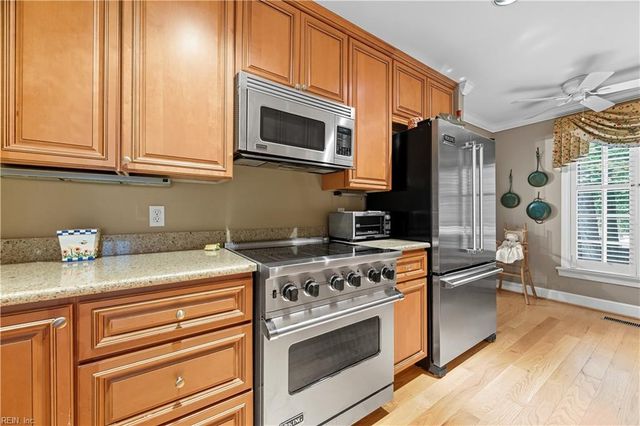 221 Woodmere Dr Unit B, Williamsburg, VA 23185