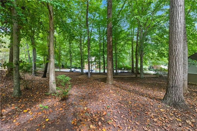 221 Woodmere Dr Unit B, Williamsburg, VA 23185