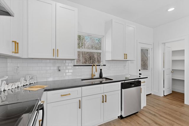 305 Garner Drive, Mabank, TX 75156